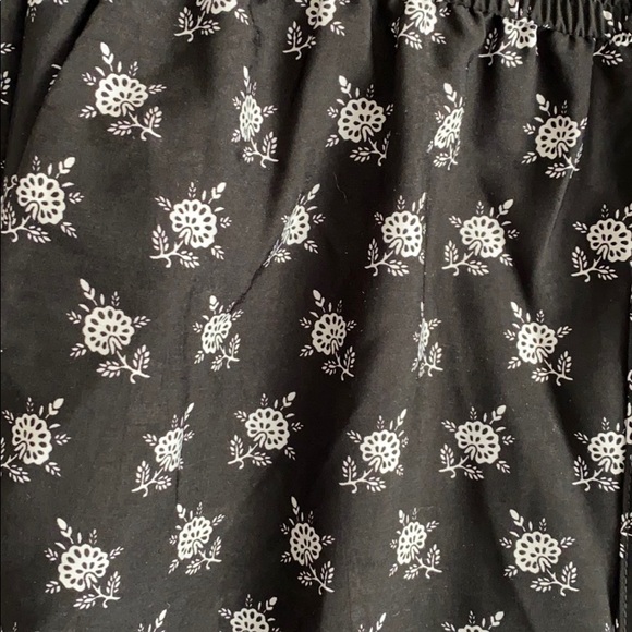 OOTD black and white flowered strapless jumpsuit - Picture 2 of 8